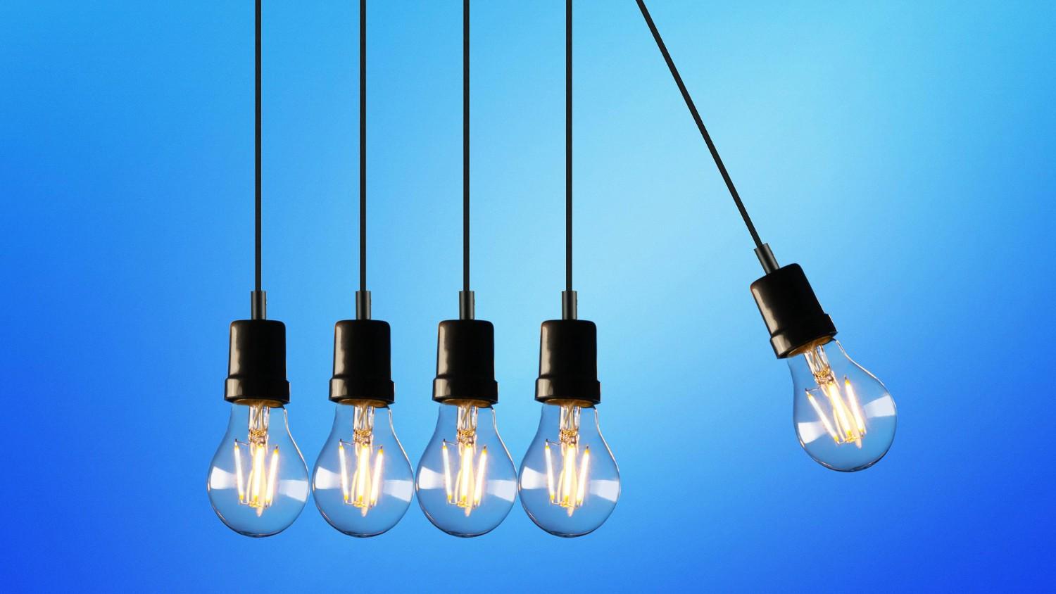 Idea 5 lightbulbs in a Newton's Cradle